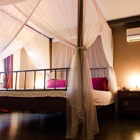 Hotel Bougainviller Kampala Kültér fotó