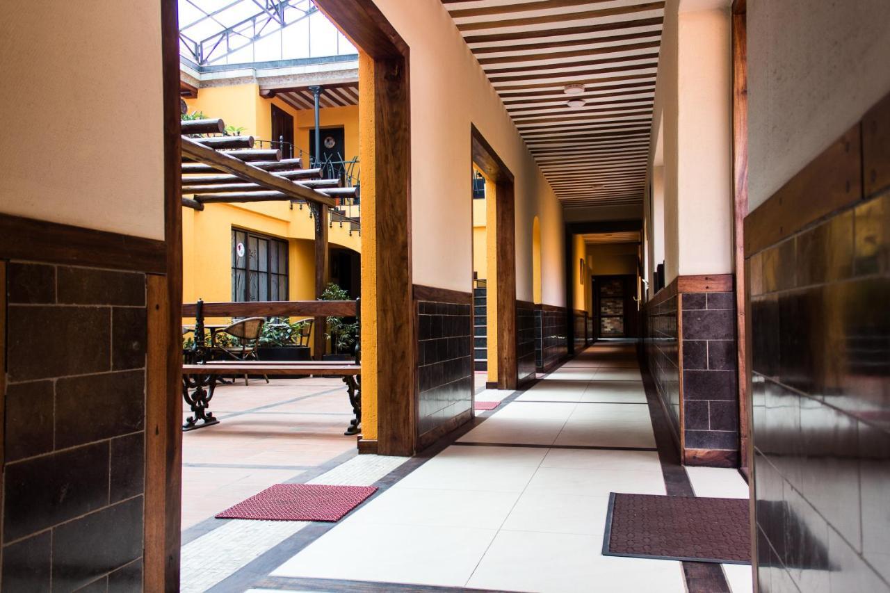Hotel Bougainviller Kampala Kültér fotó