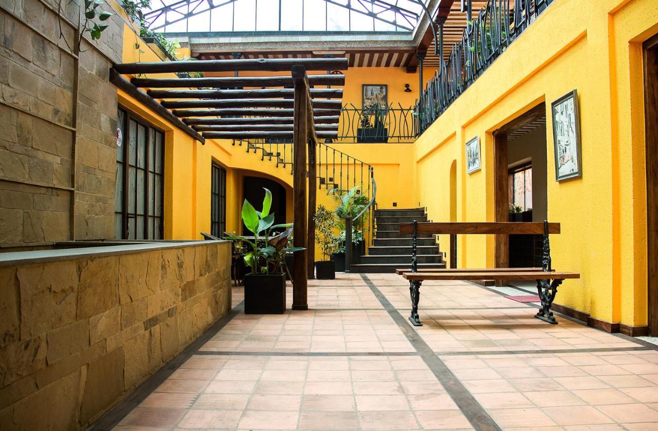 Hotel Bougainviller Kampala Kültér fotó